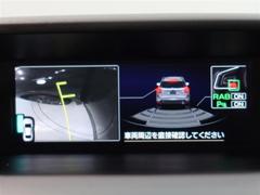 バックカメラが付いているので後方確認しながら安心して駐車することができます。 4