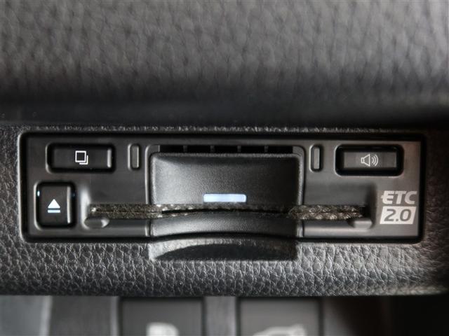 クラウンスポーツ Ｚ　１年間走行無制限保証　ペダル踏み間違い　衝突回避被害軽減　車線逸脱警報機能　メモリナビ　フルセグＴＶ　バックカメラ　パノラミックモニタ　ドライブレコーダー　ＥＴＣ　電源コンセント　クルーズコントロール（17枚目）