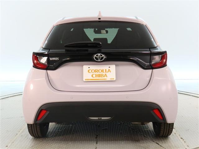 ヤリス X 1年間走行無制限保証 ペダル踏み間違い 衝突回避被害軽減 車線逸脱警報機能 メモリナビ フルセグTV ドライブレコーダー ETC DVD再生 スマートキー マニュアルエアコン(4枚目)