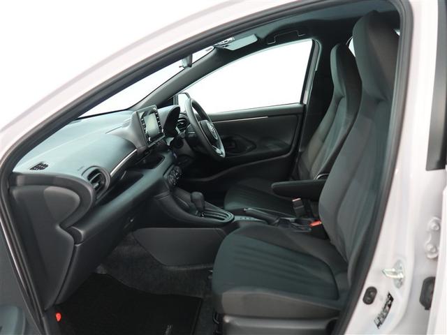 ヤリス X 1年間走行無制限保証 ペダル踏み間違い 衝突回避被害軽減 車線逸脱警報機能 メモリナビ フルセグTV ドライブレコーダー ETC DVD再生 スマートキー マニュアルエアコン(9枚目)