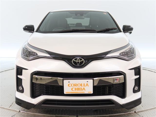 Ｃ－ＨＲ Ｓ　ＧＲスポーツ　１年間走行無制限保証　衝突回避被害軽減　車線逸脱警報機能　メモリナビ　バックカメラ　ドライブレコーダー　ＥＴＣ　クルーズコントロール　ＬＥＤヘッドライト　スマートキー　オートエアコン　ブラインドモニタ（2枚目）