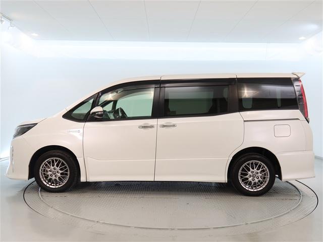 ノア ハイブリッドSi ダブルバイビー 1年間走行無制限保証 衝突回避被害軽減 車線逸脱警報機能 メモリナビ フルセグTV バックカメラ ドライブレコーダー ETC クルーズコントロール 電動スライドドア LEDヘッドライト DVD再生(3枚目)
