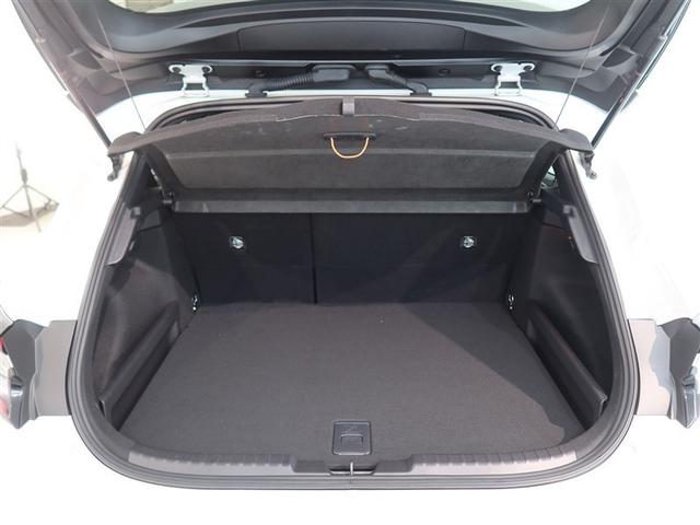 広々としたラゲージスペースを備えています。荷物もしっかりと積み込めます。