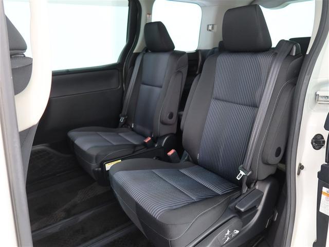 ゆとりある広々とした車内空間は、ドライブを始め買い物やレジャーなど、幅広く活躍します。一人でもみんなとでもお出かけを楽しみましょう！