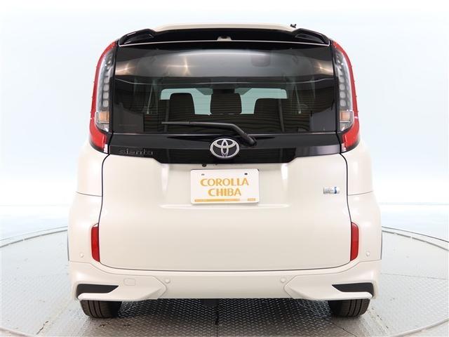 シエンタ ハイブリッドＺ　１年間走行無制限保証　ペダル踏み間違い　衝突回避被害軽減　車線逸脱警報機能　メモリナビ　フルセグＴＶ　バックカメラ　パノラミックモニタ　ドライブレコーダー　ＥＴＣ　電源コンセント　クルーズコントロール（4枚目）