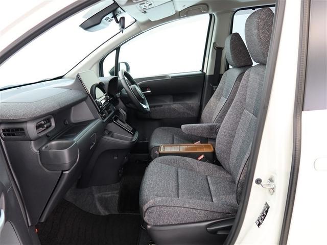 シエンタ ハイブリッドＺ　１年間走行無制限保証　ペダル踏み間違い　衝突回避被害軽減　車線逸脱警報機能　メモリナビ　フルセグＴＶ　バックカメラ　パノラミックモニタ　ドライブレコーダー　ＥＴＣ　電源コンセント　クルーズコントロール（11枚目）