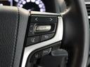 ステアリングスイッチ付き。前方から目を離すことなく操作することが可能です。