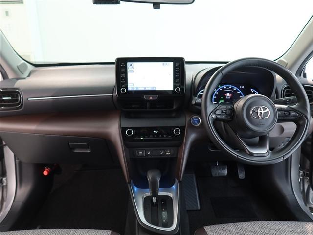 ヤリスクロス ハイブリッドZ 1年間走行無制限保証 ペダル踏み間違い 衝突回避被害軽減 車線逸脱警報機能 メモリナビ バックカメラ パノラミックモニタ ETC 電源コンセント クルーズコントロール LEDヘッドライト スマートキー(7枚目)