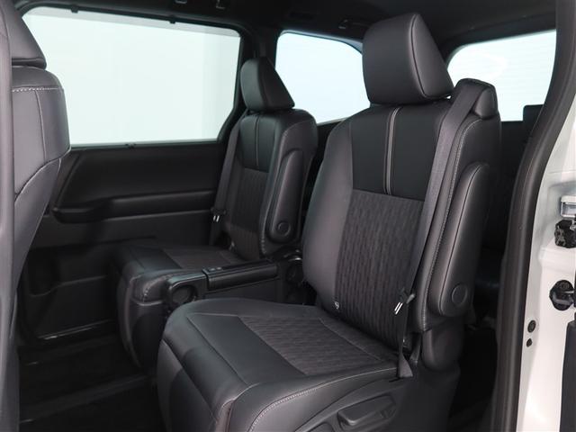 ノア ハイブリッドＳ－Ｚ　１年間走行無制限保証　ペダル踏み間違い　衝突回避被害軽減　車線逸脱警報機能　メモリナビ　フルセグＴＶ　バックカメラ　後席用モニター　ドライブレコーダー　ＥＴＣ　電源コンセント　クルーズコントロール（11枚目）