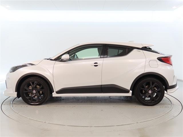 Ｃ－ＨＲ Ｇ　モード　ネロ　セーフティプラス　１年間走行無制限保証　ペダル踏み間違い　衝突回避被害軽減　車線逸脱警報機能　メモリナビ　フルセグＴＶ　バックカメラ　パノラミックモニタ　ドライブレコーダー　ＥＴＣ　クルーズコントロール（3枚目）