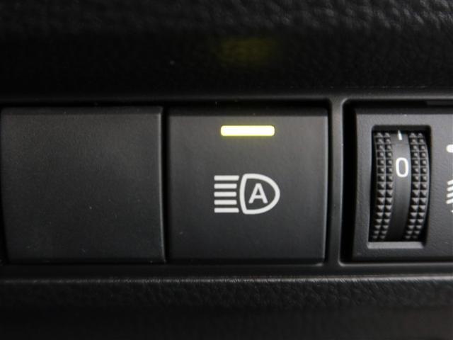 カローラクロス Z 1年間走行無制限保証 ペダル踏み間違い 衝突回避被害軽減 車線逸脱警報機能 メモリナビ フルセグTV バックカメラ ドライブレコーダー ETC クルーズコントロール LEDヘッドライト DVD再生(18枚目)