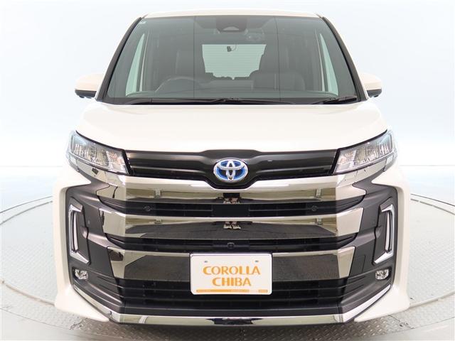 ノア ハイブリッドＳ－Ｚ　１年間走行無制限保証　ペダル踏み間違い　衝突回避被害軽減　車線逸脱警報機能　メモリナビ　フルセグＴＶ　バックカメラ　パノラミックモニタ　後席用モニター　ドライブレコーダー　ＥＴＣ　電源コンセント（2枚目）