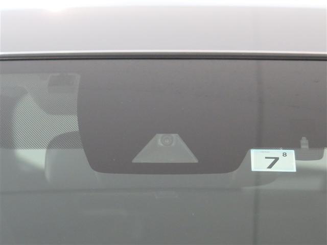 ＲＡＶ４ ハイブリッドＸ　１年間走行無制限保証　ペダル踏み間違い　衝突回避被害軽減　車線逸脱警報機能　メモリナビ　フルセグＴＶ　バックカメラ　ドライブレコーダー　ＥＴＣ　クルーズコントロール　ＬＥＤヘッドライト　ＤＶＤ再生（13枚目）