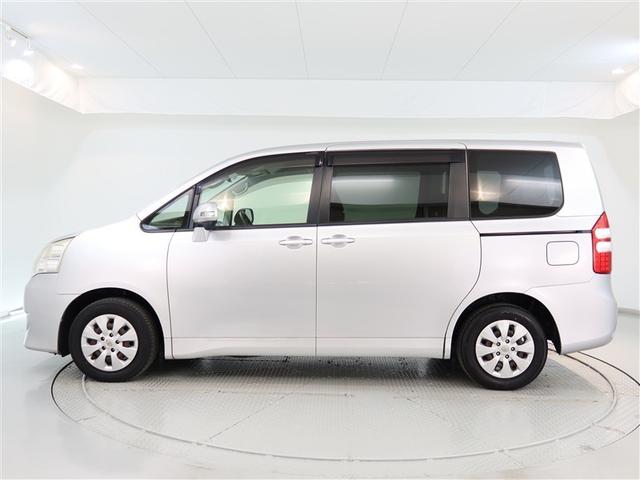 ノア Ｘ　１年間走行無制限保証　メモリナビ　ワンセグＴＶ　バックカメラ　ＥＴＣ　オートエアコン（3枚目）