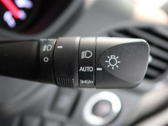 ���͂��Â��Ȃ�Ǝ����Ńw�b�h���C�g��_������I�[�g���C�g�@�\�t���B���͂����邭�Ȃ�Ǝ����ŏ������܂��B