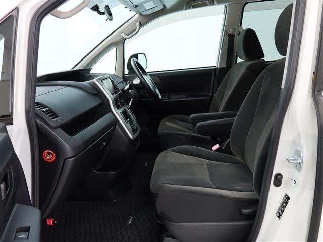 ヴォクシー トランス－Ｘ　１年間走行無制限保証　ＥＴＣ　電動スライドドア　オートエアコン　４ＷＤ（10枚目）