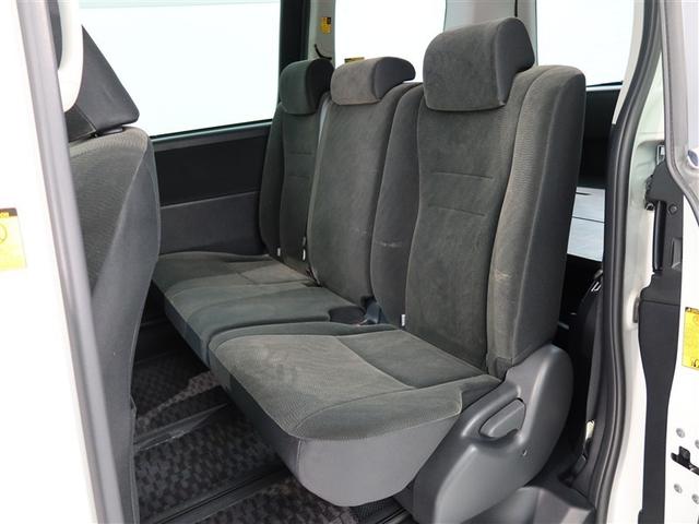 ヴォクシー トランス－Ｘ　１年間走行無制限保証　ＥＴＣ　電動スライドドア　オートエアコン　４ＷＤ（11枚目）