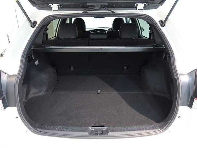 カローラフィールダー ハイブリッドＧ　ダブルバイビー　１年間走行無制限保証　衝突回避被害軽減　車線逸脱警報機能　メモリナビ　フルセグＴＶ　バックカメラ　ＥＴＣ　ＬＥＤヘッドライト　ＤＶＤ再生　スマートキー　オートエアコン（12枚目）