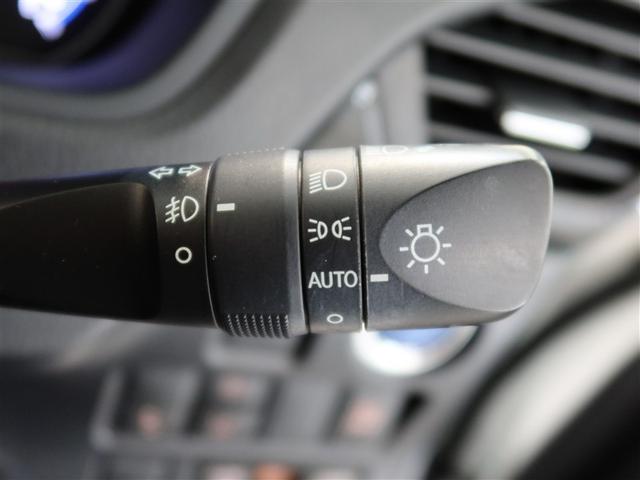 ノア ハイブリッドＳｉ　ダブルバイビーＩＩ　１年間走行無制限保証　ペダル踏み間違い　衝突回避被害軽減　車線逸脱警報機能　メモリナビ　フルセグＴＶ　バックカメラ　後席用モニター　ＥＴＣ　クルーズコントロール　電動スライドドア　ＬＥＤヘッドライト（20枚目）