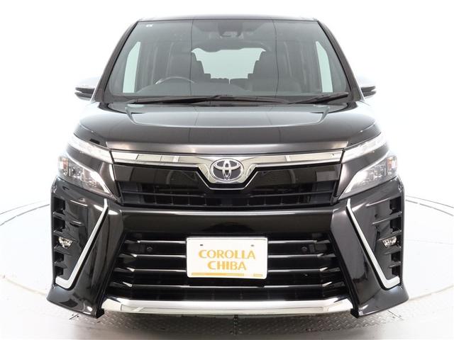 ヴォクシー ＺＳ　煌ＩＩＩ　１年間走行無制限保証　ペダル踏み間違い　衝突回避被害軽減　車線逸脱警報機能　メモリナビ　フルセグＴＶ　バックカメラ　後席用モニター　ドライブレコーダー　ＥＴＣ　クルーズコントロール　電動スライドドア（2枚目）