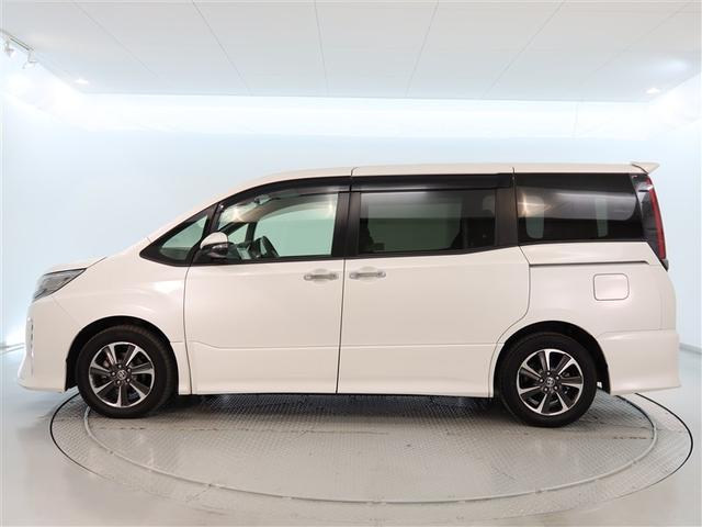 ノア Ｓｉ　ダブルバイビーＩＩ　１年間走行無制限保証　ペダル踏み間違い　衝突回避被害軽減　車線逸脱警報機能　メモリナビ　フルセグＴＶ　後席用モニター　ドライブレコーダー　ＥＴＣ　クルーズコントロール　電動スライドドア（3枚目）