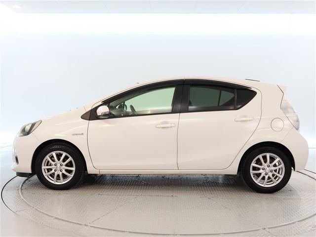 アクア Ｓ　１年間走行無制限保証　メモリナビ　ワンセグＴＶ　バックカメラ　ドライブレコーダー　ＬＥＤヘッドライト　スマートキー　オートエアコン（3枚目）