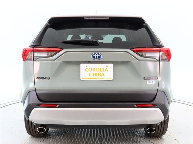 ＲＡＶ４ ハイブリッドアドベンチャー　１年間走行無制限保証　ペダル踏み間違い　衝突回避被害軽減　車線逸脱警報機能　メモリナビ　フルセグＴＶ　バックカメラ　パノラミックモニタ　ドライブレコーダー　ＥＴＣ　電源コンセント　クルーズコントロール（4枚目）