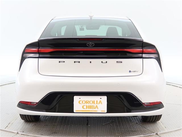 プリウス Z 1年間走行無制限保証 ペダル踏み間違い 衝突回避被害軽減 車線逸脱警報機能 メモリナビ フルセグTV バックカメラ パノラミックモニタ ドライブレコーダー ETC 電源コンセント クルーズコントロール(4枚目)