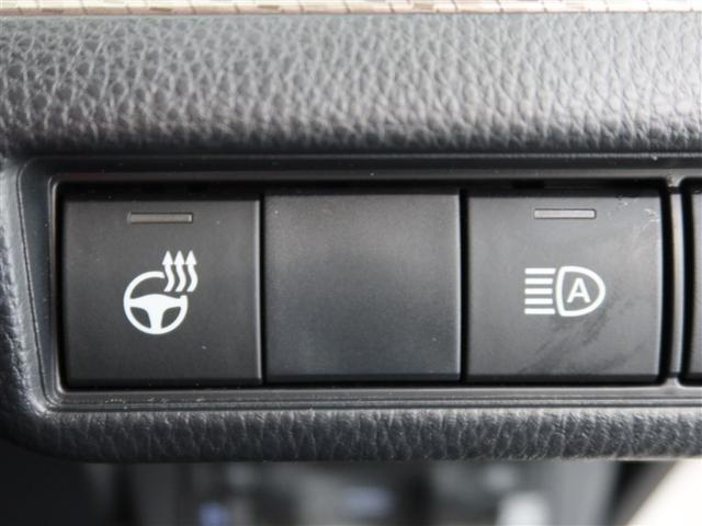 プリウス Z 1年間走行無制限保証 ペダル踏み間違い 衝突回避被害軽減 車線逸脱警報機能 メモリナビ フルセグTV バックカメラ パノラミックモニタ ドライブレコーダー ETC 電源コンセント クルーズコントロール(18枚目)