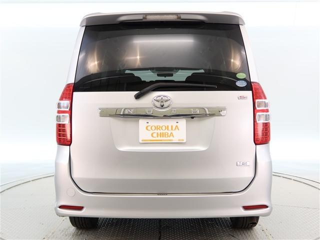 ノア Ｓｉ　１年間走行無制限保証　ＨＤＤナビ　フルセグＴＶ　バックカメラ　ＥＴＣ　電動スライドドア　ＤＶＤ再生　スマートキー　オートエアコン（4枚目）