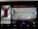 パノラミックビューモニター付きです。車両を上から見たような映像をディスプレイオーディオ画面に表示。運転席からの目視だけでは見にくい、車両周辺の状況をリアルタイムでしっかり確認できます。
