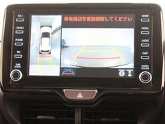 クルーズコントロール付きで高速道路走行での疲労を軽減します。 6