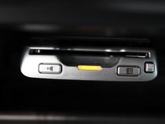 ＥＴＣ車載器付きです。高速道路の料金所もスムーズに通過できます。 6
