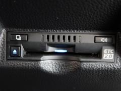 ＥＴＣ車載器付きです。高速道路の料金所もスムーズに通過できます。 6