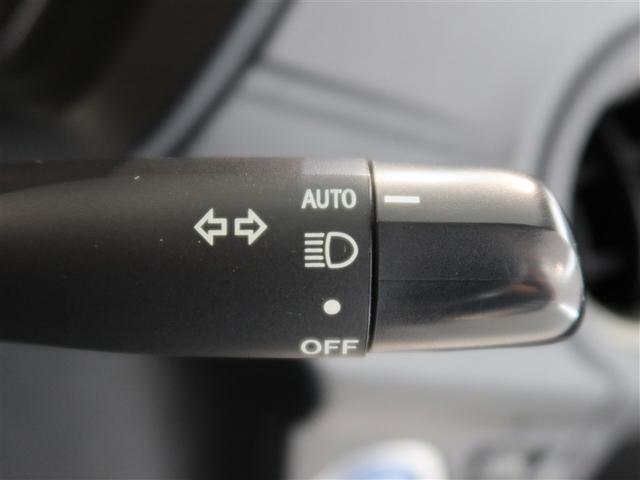 ���͂��Â��Ȃ�Ǝ����Ńw�b�h���C�g��_������I�[�g���C�g�@�\�t���B���͂����邭�Ȃ�Ǝ����ŏ������܂��B