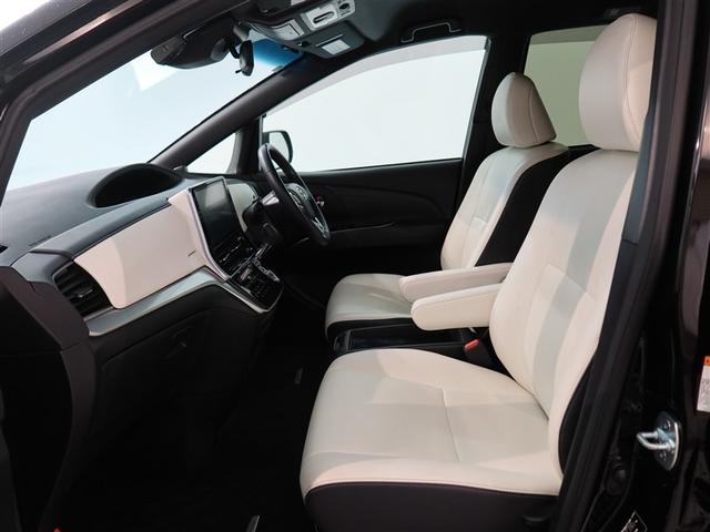 高いホールド性で運転姿勢が安定します。長距離ドライブでも疲れにくいのが魅力です。快適なドライビングライフをお送りください♪