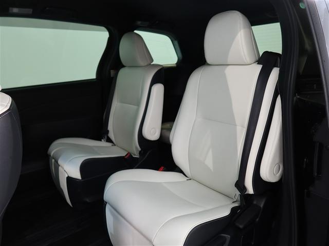 ゆとりある広々とした車内空間は、ドライブを始め買い物やレジャーなど、幅広く活躍します。一人でもみんなとでもお出かけを楽しみましょう！