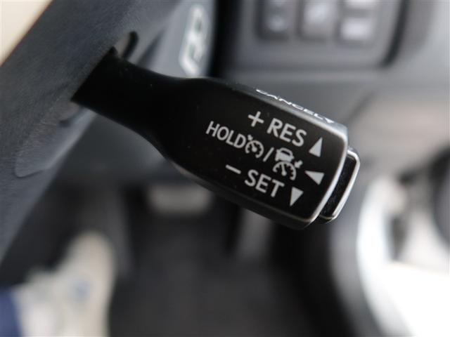 クルーズコントロール付きで高速道路走行での疲労を軽減します。