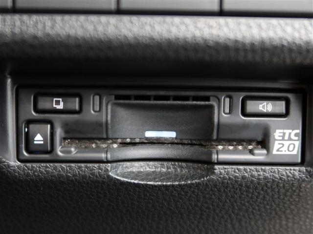 ＲＡＶ４ ＰＨＶ Ｚ　１年間走行無制限保証　ペダル踏み間違い　衝突回避被害軽減　車線逸脱警報機能　メモリナビ　フルセグＴＶ　バックカメラ　パノラミックモニタ　ドライブレコーダー　ＥＴＣ　電源コンセント　ブラインドモニタ（17枚目）