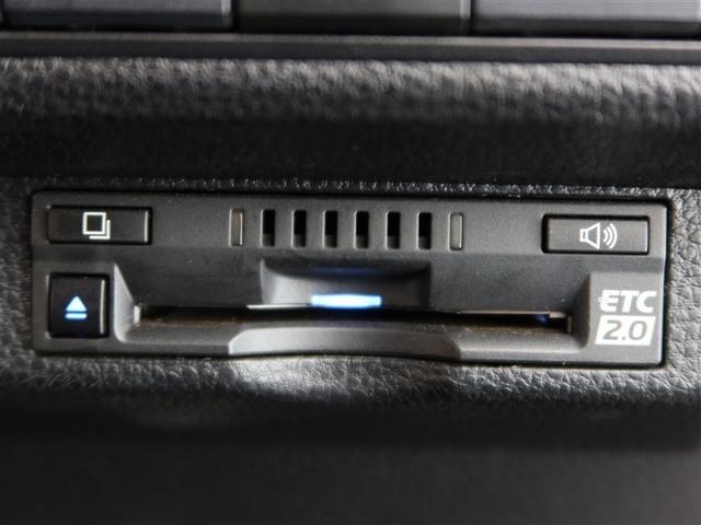 カローラ ダブルバイビー　１年間走行無制限保証　ペダル踏み間違い　衝突回避被害軽減　車線逸脱警報機能　メモリナビ　バックカメラ　ＥＴＣ　クルーズコントロール　ＬＥＤヘッドライト　ＤＶＤ再生　　オートエアコン　ブラインドモニタ（18枚目）