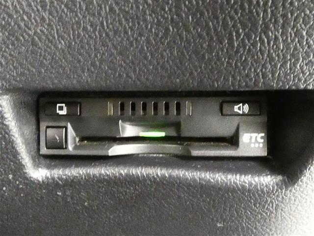 シエンタ Ｇ　クエロ　フルセグ　メモリーナビ　バックカメラ　ドラレコ　衝突被害軽減システム　ＥＴＣ　両側電動スライド　ＬＥＤヘッドランプ　３列シート　ウオークスルー　ＤＶＤ再生　記録簿　乗車定員７人　アイドリングストップ（9枚目）