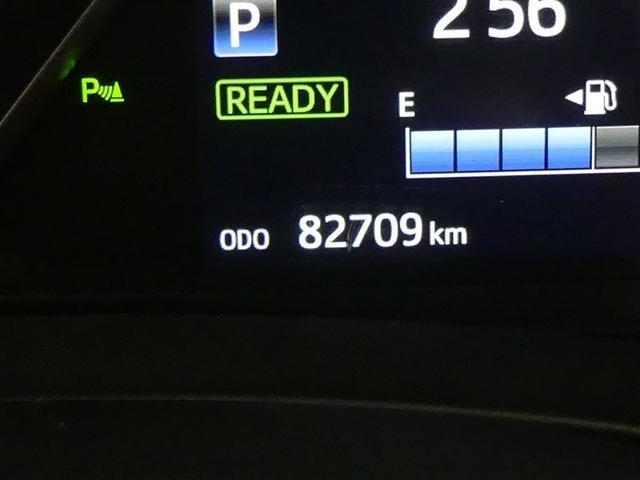 ヴィッツ ハイブリッドＦ　セーフティーエディションＩＩＩ　ワンセグ　メモリーナビ　バックカメラ　衝突被害軽減システム　ＥＴＣ　ＬＥＤヘッドランプ　記録簿　ナビ＆ＴＶ　ＣＤ　盗難防止装置　スマートキー　キーレス　ハイブリッド（10枚目）