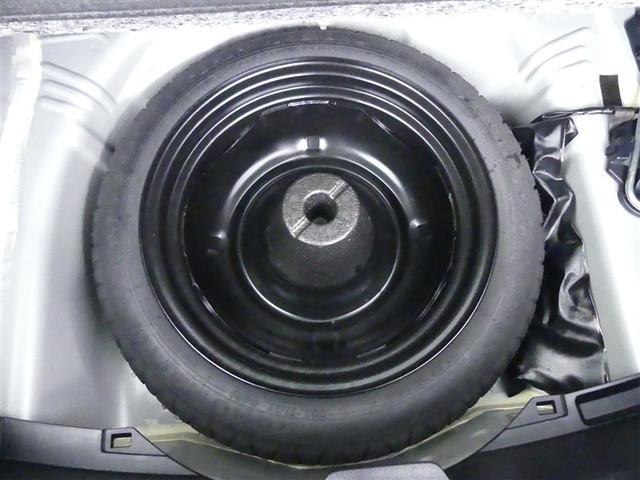 ヴィッツ ハイブリッドＦ　セーフティーエディションＩＩＩ　ワンセグ　メモリーナビ　バックカメラ　衝突被害軽減システム　ＥＴＣ　ＬＥＤヘッドランプ　記録簿　ナビ＆ＴＶ　ＣＤ　盗難防止装置　スマートキー　キーレス　ハイブリッド（15枚目）