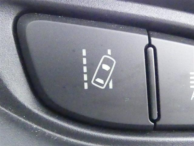 ヴィッツ ハイブリッドＦ　セーフティーエディションＩＩＩ　ワンセグ　メモリーナビ　バックカメラ　衝突被害軽減システム　ＥＴＣ　ＬＥＤヘッドランプ　記録簿　ナビ＆ＴＶ　ＣＤ　盗難防止装置　スマートキー　キーレス　ハイブリッド（21枚目）