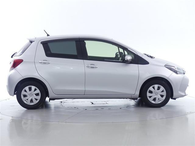 ヴィッツ Ｆ　ワンセグ　メモリーナビ　バックカメラ　ＥＴＣ　ＬＥＤヘッドランプ　ワンオーナー　記録簿　アイドリングストップ　ナビ＆ＴＶ　ＣＤ　盗難防止装置　スマートキー　キーレス（9枚目）