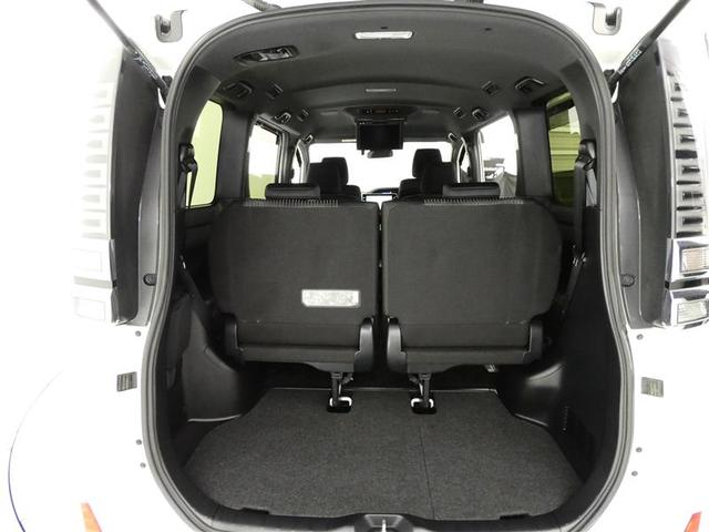 ヴォクシー ハイブリッドＺＳ　煌ＩＩ　フルセグ　メモリーナビ　後席モニター　バックカメラ　ドラレコ　衝突被害軽減システム　ＥＴＣ　両側電動スライド　ＬＥＤヘッドランプ　３列シート　ＤＶＤ再生　記録簿　乗車定員７人　安全装備　ナビ＆ＴＶ（8枚目）