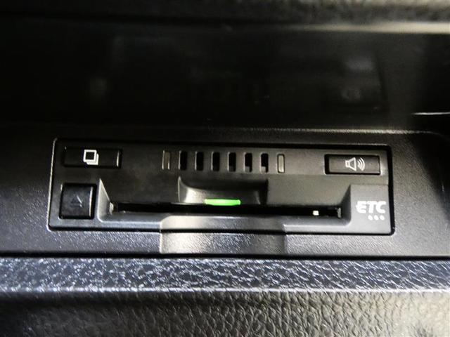 ヴォクシー ハイブリッドＺＳ　煌ＩＩ　フルセグ　メモリーナビ　後席モニター　バックカメラ　ドラレコ　衝突被害軽減システム　ＥＴＣ　両側電動スライド　ＬＥＤヘッドランプ　３列シート　ＤＶＤ再生　記録簿　乗車定員７人　安全装備　ナビ＆ＴＶ（20枚目）