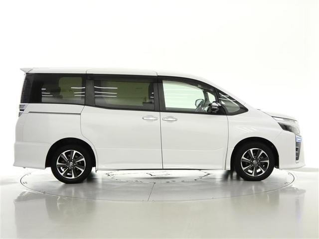 ヴォクシー ZS 煌III フルセグ メモリーナビ 後席モニター バックカメラ 衝突被害軽減システム ETC 両側電動スライド LEDヘッドランプ 3列シート ウオークスルー DVD再生 記録簿 乗車定員7人 ナビ&TV CD(9枚目)