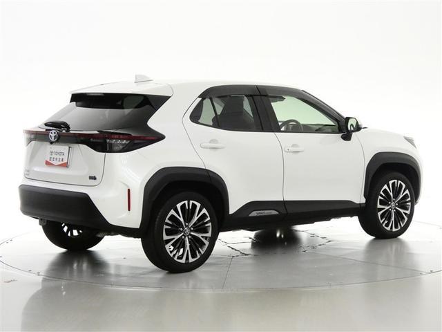 ヤリスクロス ハイブリッドＺ　フルセグ　メモリーナビ　バックカメラ　衝突被害軽減システム　ＥＴＣ　ＬＥＤヘッドランプ　ワンオーナー　ＤＶＤ再生　ミュージックプレイヤー接続可　記録簿　安全装備　オートクルーズコントロール　電動シート（3枚目）