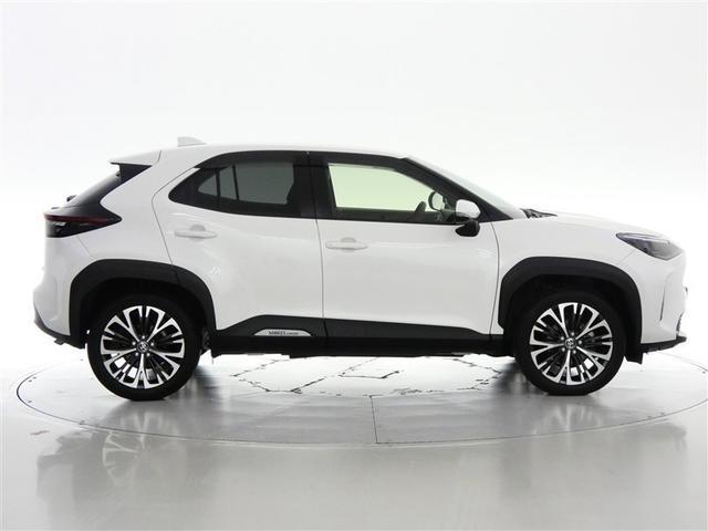 ヤリスクロス ハイブリッドＺ　フルセグ　メモリーナビ　バックカメラ　衝突被害軽減システム　ＥＴＣ　ＬＥＤヘッドランプ　ワンオーナー　ＤＶＤ再生　ミュージックプレイヤー接続可　記録簿　安全装備　オートクルーズコントロール　電動シート（9枚目）